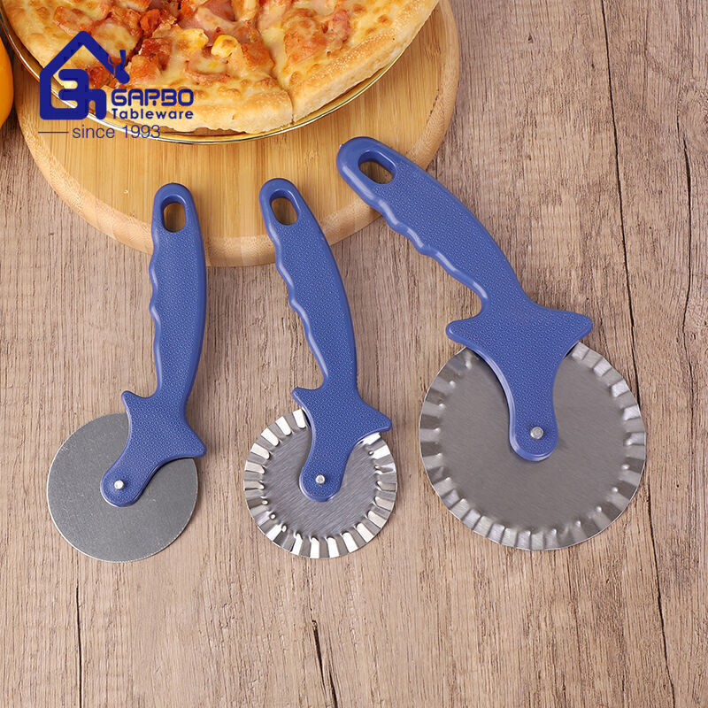 Wholesale Stock Stainless Steel Pizza Cutter Easily Cleaning Kitchen Tools