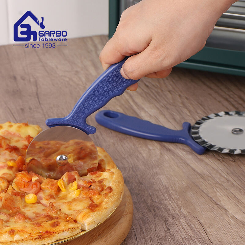 Wholesale Stock Stainless Steel Pizza Cutter Easily Cleaning Kitchen Tools