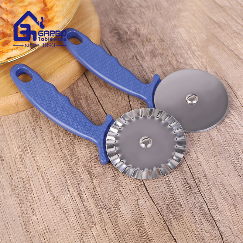 Wholesale Stock Stainless Steel Pizza Cutter Easily Cleaning Kitchen Tools