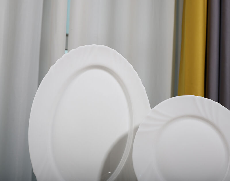 Fabrikneuer Hersteller von maßgeschneidertem Geschirr aus weißem Opalglas