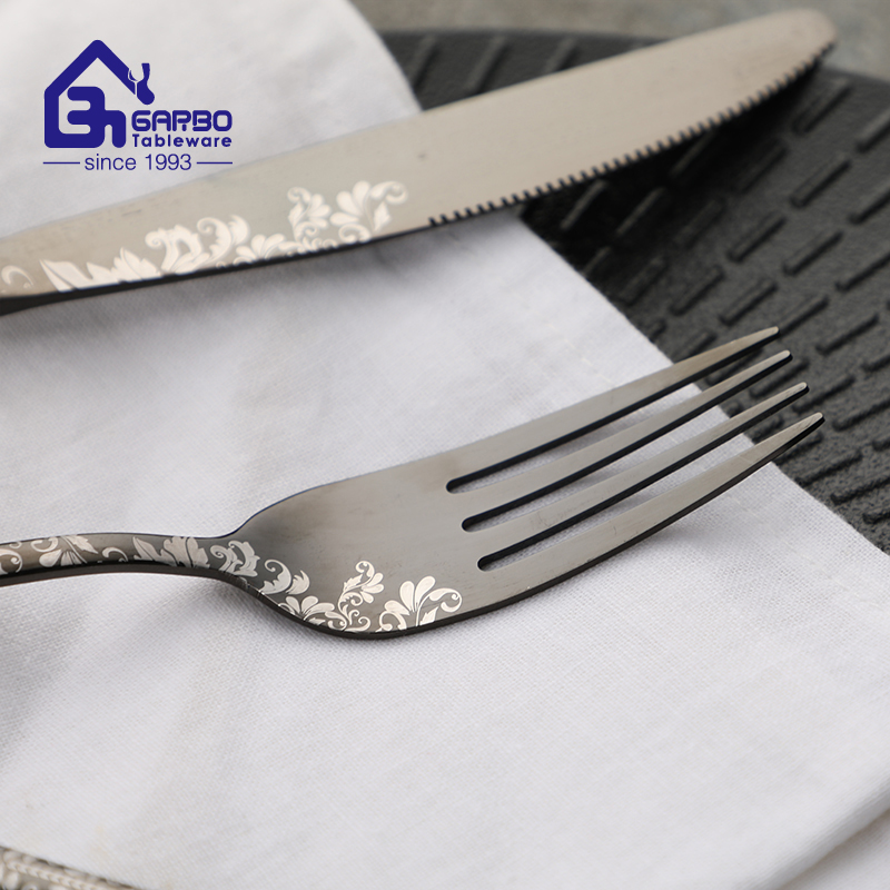 Gold 4pcs cutlery sets with laser flower design in handle 