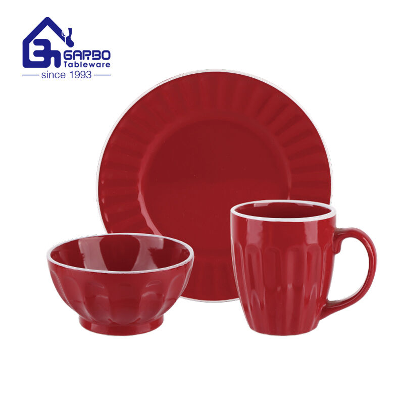 Color Glazed Decoration on Porcelain Tableware: Adding Vibrancy to Your Dining Experience