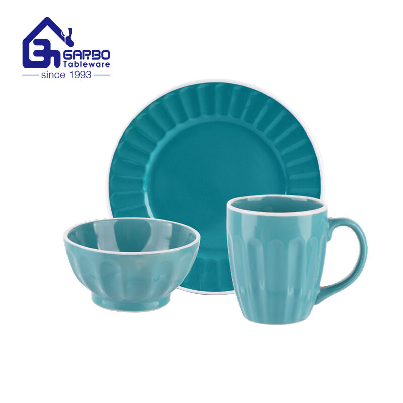 Color Glazed Decoration on Porcelain Tableware: Adding Vibrancy to Your Dining Experience