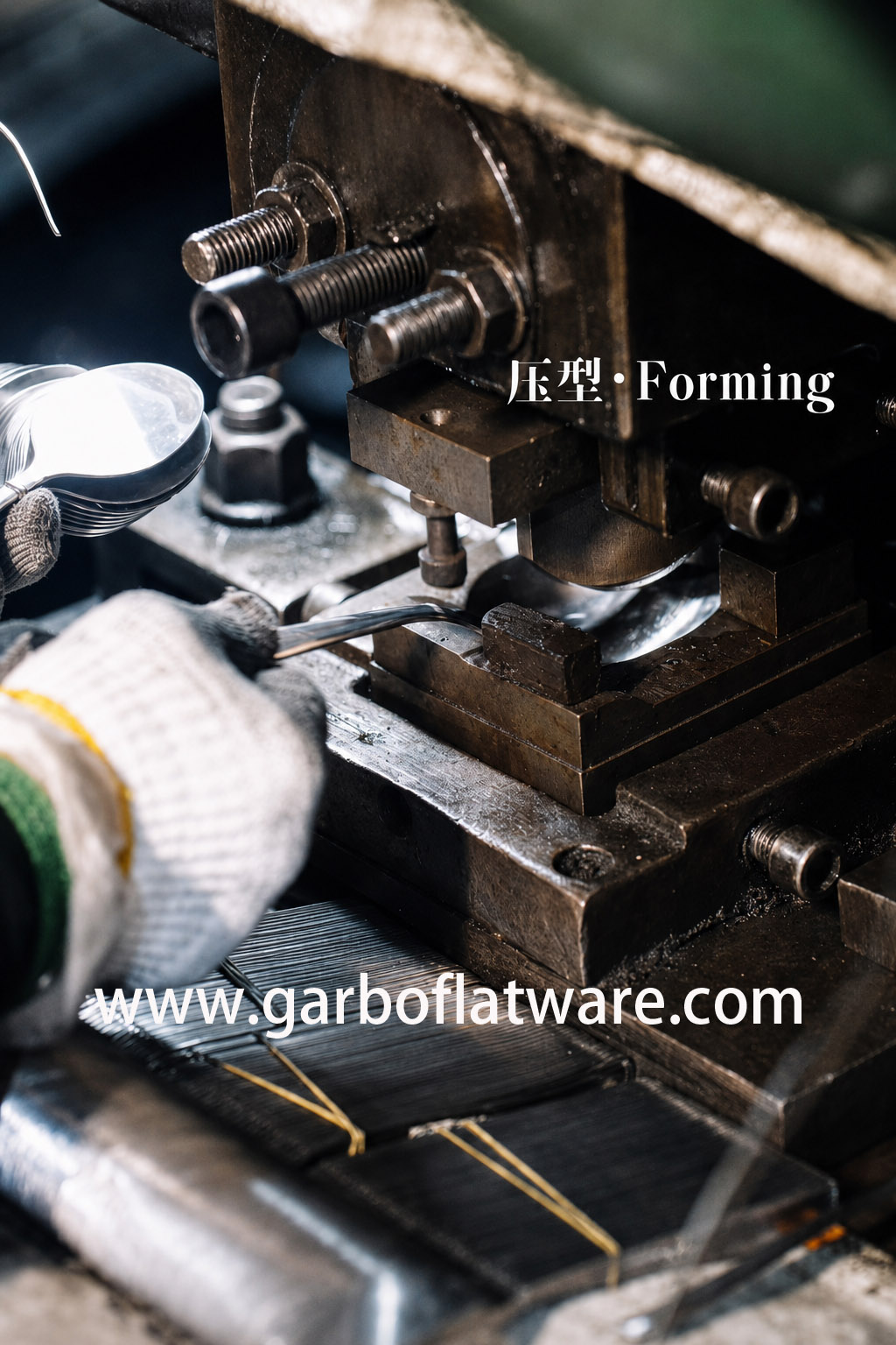 How Are Stainless Steel Cutlery Sets Manufactured?cid=115 How Are Stainless Steel Cutlery Sets Manufactured?cid=115