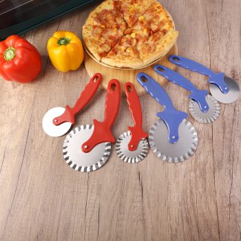 Cortador de Pizza al por mayor de China, cortador de Pizza de cocina Premium con rueda personalizada, cortador de Pizza súper afilado fácil de limpiar, cortador de Pizza polaco