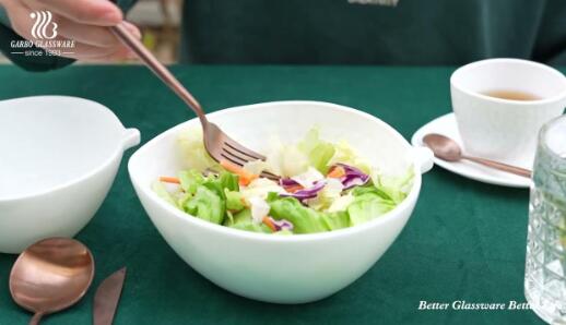 Vendita calda 5 pezzi di vetro opalino bianco con motivo a fragola