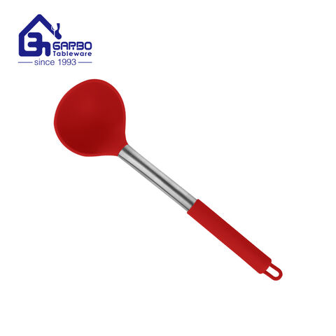 grande remise outils de cuisine de couleur rouge cuillères à soupe en silicone