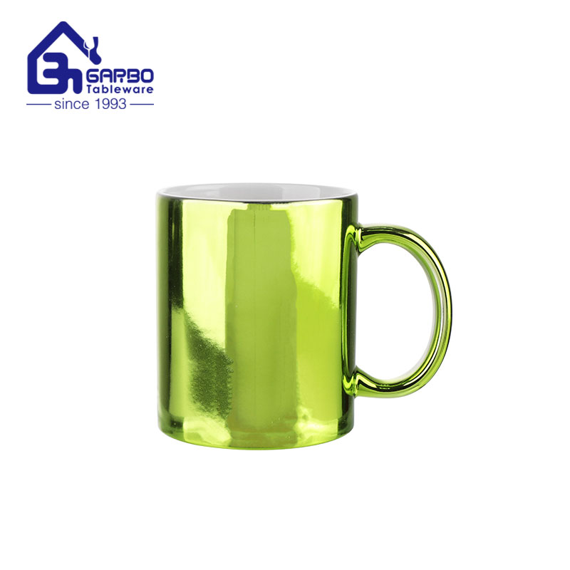Stoneware 350ml mug with bright green color and comfortable handle for drinking coffee in office