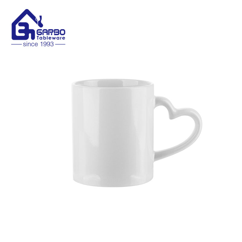 Tasse en porcelaine blanche avec poignée en forme de coeur 350ml tasse de bureau à thé en céramique