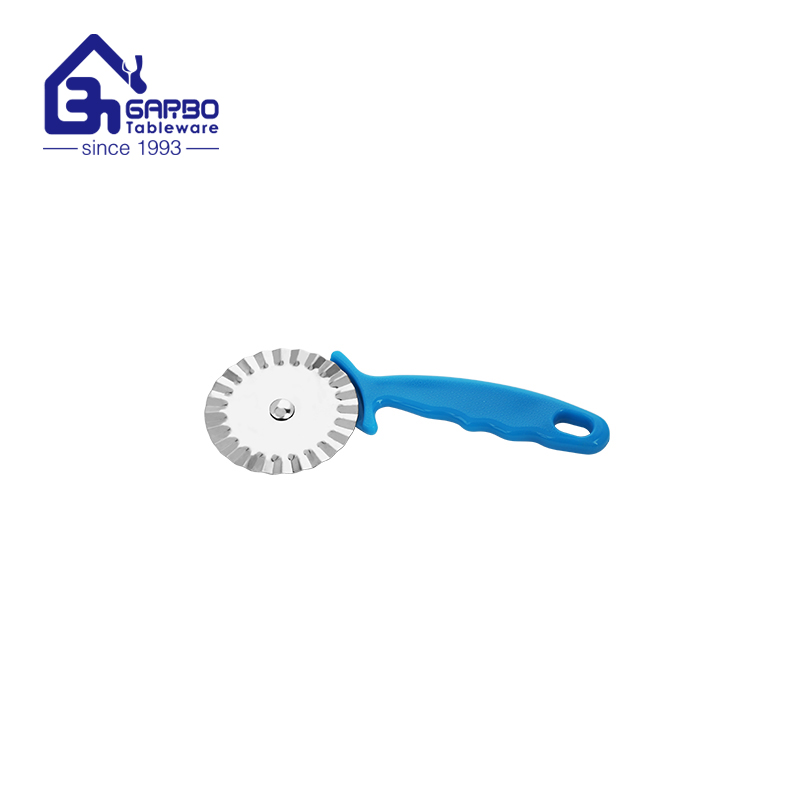 China Classic Traditional Best Hot Sale Customized Kitchen Pizza Cutter 