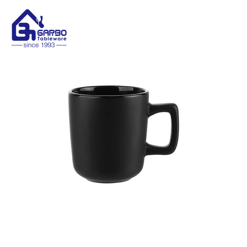 fabricante de canecas de café de cerâmica branca e preta interna 350ml china para café