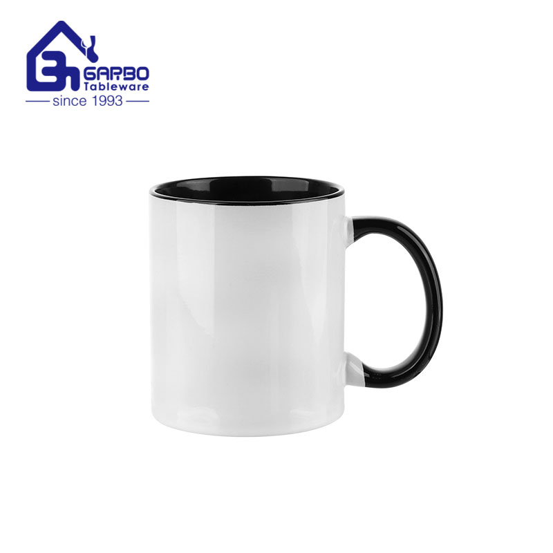 Caneca de café de cerâmica de cor azul 340ml com branco interno para uso doméstico