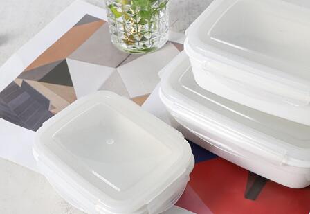 Recipientes de porcelana para alimentos com tampas de PP: uma solução de cozinha elegante e ecológica