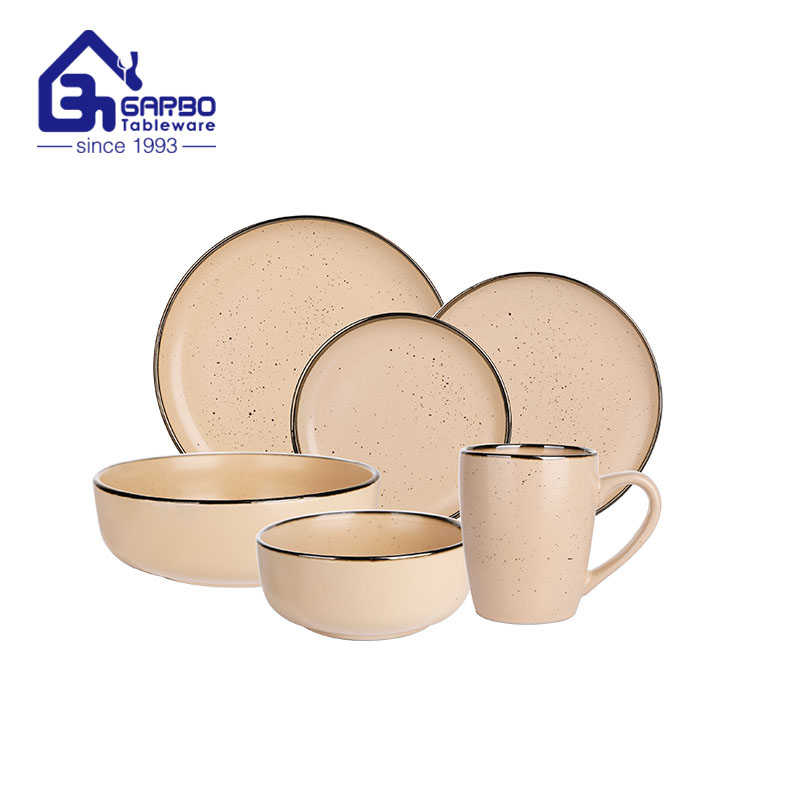 24-teiliges Keramik-Geschirrset mit Schüssel und Teller, Steinzeugbecher und runden Tellern