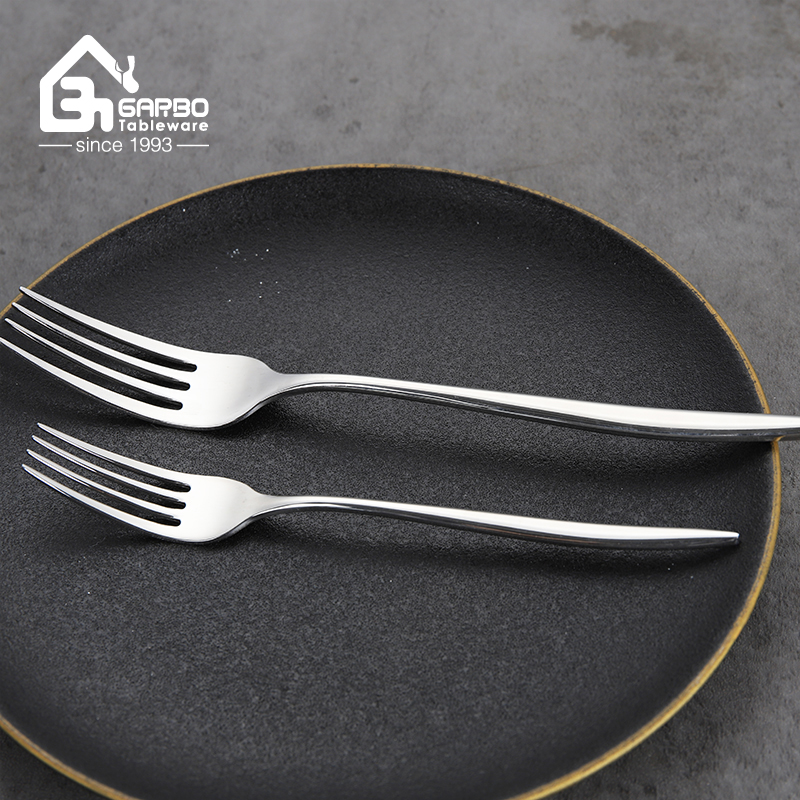 Stock Cutlery for Retail Mirror Polish 18/8 Stainless Steel Knife Fork Spoon Set
