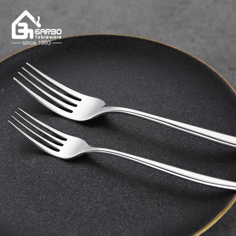 Stock Cutlery for Retail Mirror Polish 18/8 Stainless Steel Knife Fork Spoon Set