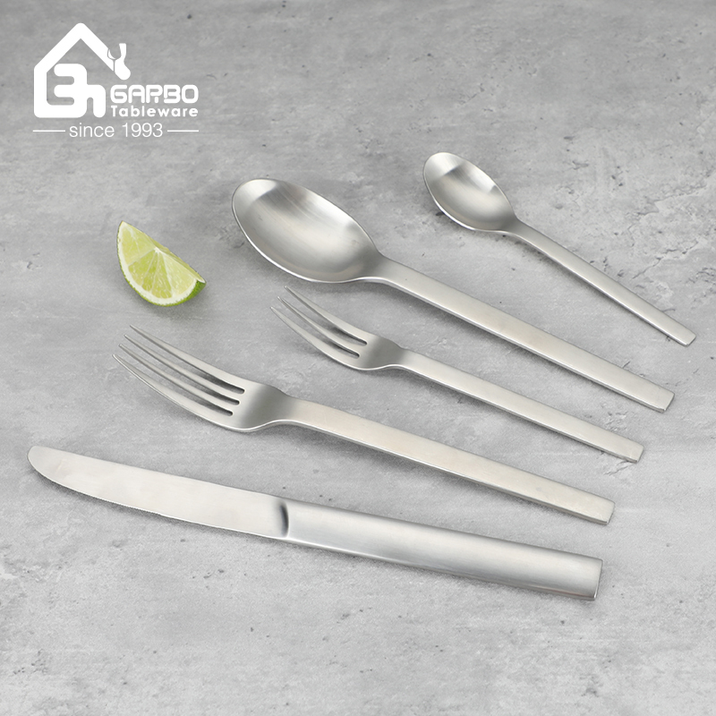Matte Polish High Quality 304 Stainless Steel Silverware Set 20PCS Silver Flatware Set Cutlery Set