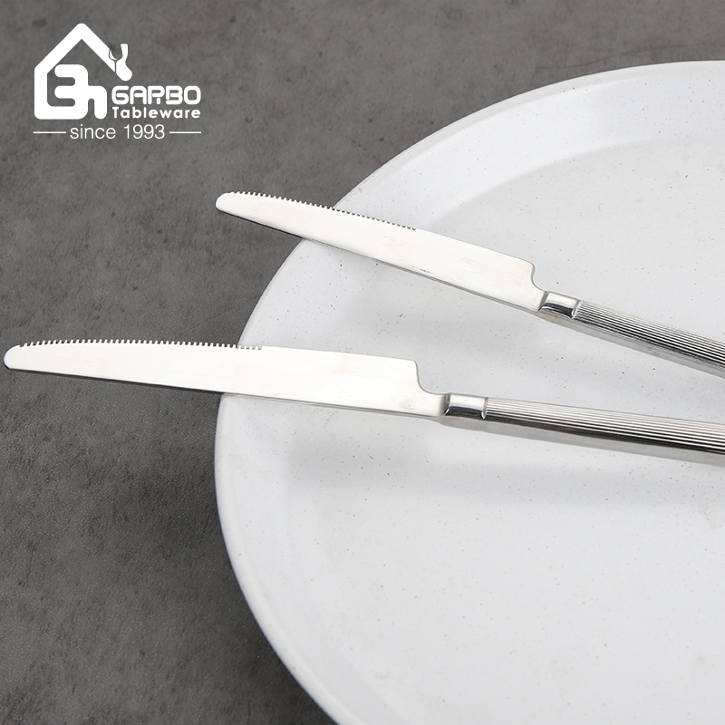 China Factory Restaurant Cutlery Wholesale 18/8 Cutlery Set Classic Stripe 304 Stainless Steel Cutlery
