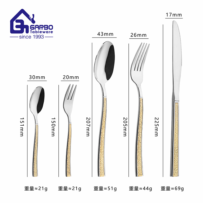 Luxury Gold Embossed Handle Stainless Steel Cutlery Set Mirror Polish Dinner Knife Fork Spoon Western Flatware for Hotel Wedding Banquet