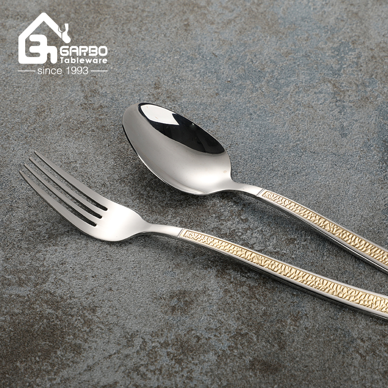 Luxury Gold Embossed Handle Stainless Steel Cutlery Set Mirror Polish Dinner Knife Fork Spoon Western Flatware for Hotel Wedding Banquet
