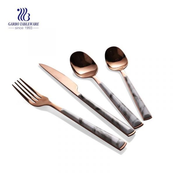 Set di Posate per 4 Persone Con Manico in Ceramica Set di Cucchiai per la Casa il Ristorante Posate Oro in Acciaio inox Set di Posate Dorate 16 Pezzi la Cucina 
