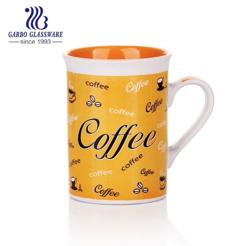 8oz kleine kundenspezifische weiße Keramikkaffeetasse Promotion roter Aufkleber entwirft Geschenkkeramik-Reisebecher