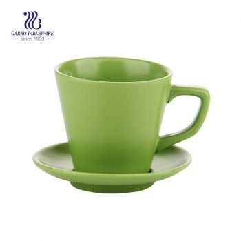 Juego de taza y platillo de leche de café de té de cerámica verde pintado a mano para uso doméstico