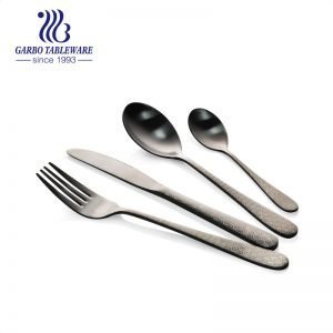 Multipurpose Use for Home, Restaurant, Hotel Black Metal Cutlery 16 Pieces with Patterns on Handle