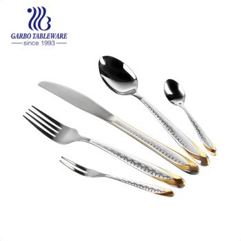 Venta al por mayor 5Pieces-Set Gold Flatware Middle East Style