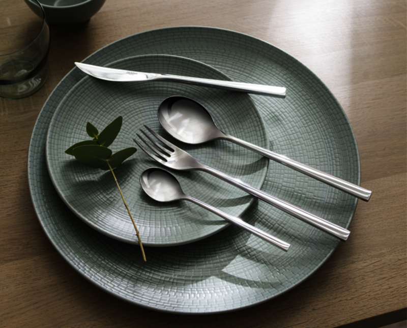 Does stainless steel cutlery rust?