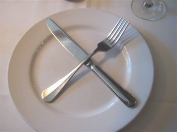 Three tips let you learn about the table etiquette for stainless steel knife and fork quickly Three tips let you learn about the table etiquette for stainless steel knife and fork quickly