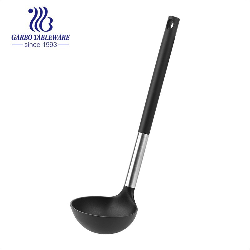 Ensemble d'ustensiles de cuisine, ustensiles de cuisine antiadhésifs en silicone résistant à la chaleur Ustensiles de cuisine 10 + 1 pièce, retourneur, fouet, cuillère, brosse, spatule, louche pinces à tourner fourchette à pâtes et outil à oignon gratuit Outils de cuisson en nylon