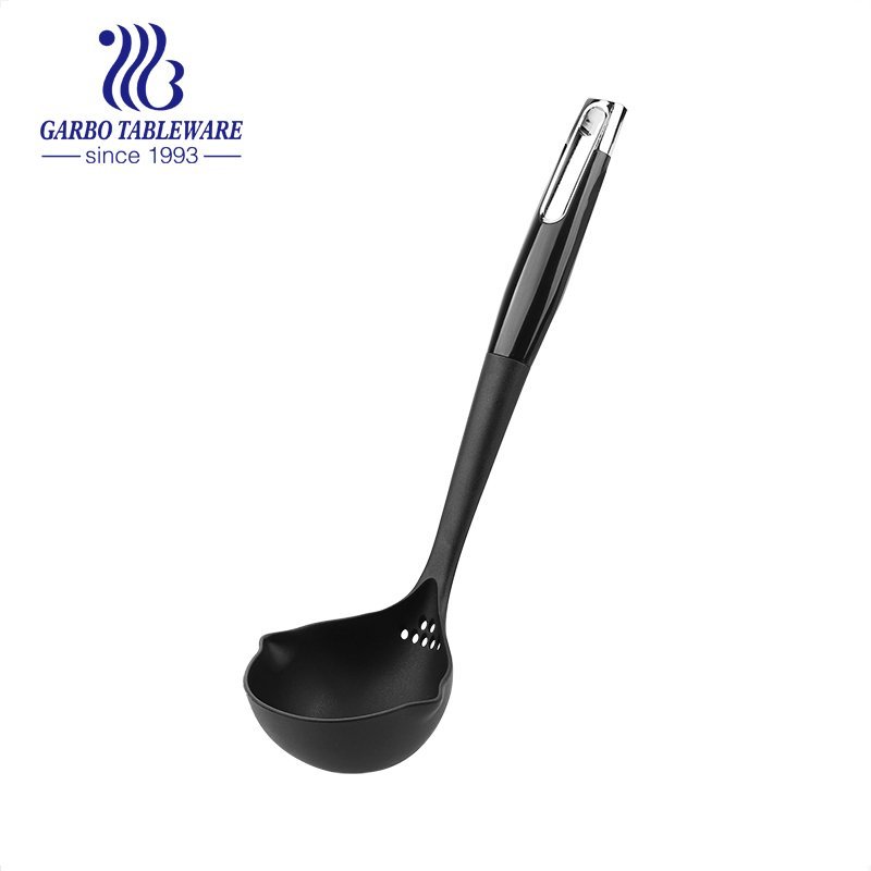 Utensilios de cocina resistentes al calor de alta calidad Utensilios de cocina Herramienta para hornear antiadherente Pinzas Cucharón Gadget de BonBon (Negro)