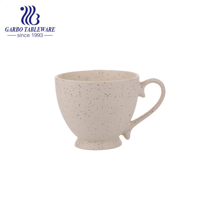 High white porcelain water drinking mug with special green handle ceramic cup for wholesale