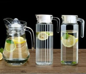 Varios consejos para seleccionar jarras de agua fría.
