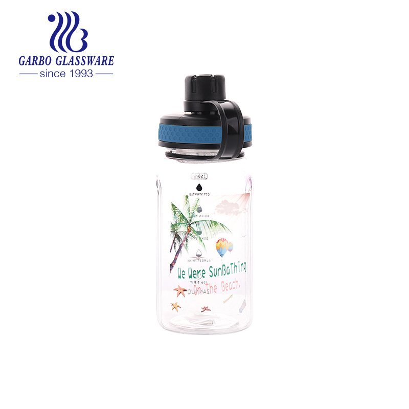 Proveedor de botellas de agua de acrílico transparente sin BPA de 750 ml tapa de plástico portátil con patrón personalizado para uso en exteriores