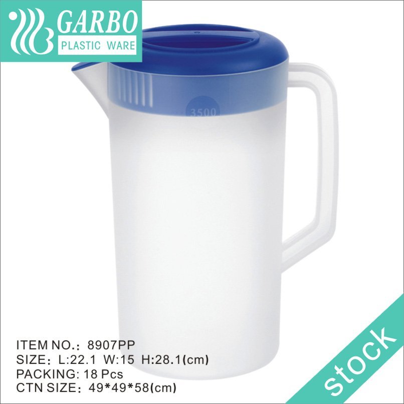 Jarra de beber de agua helada de plástico acrílico de 600 ml con tapa a prueba de fugas