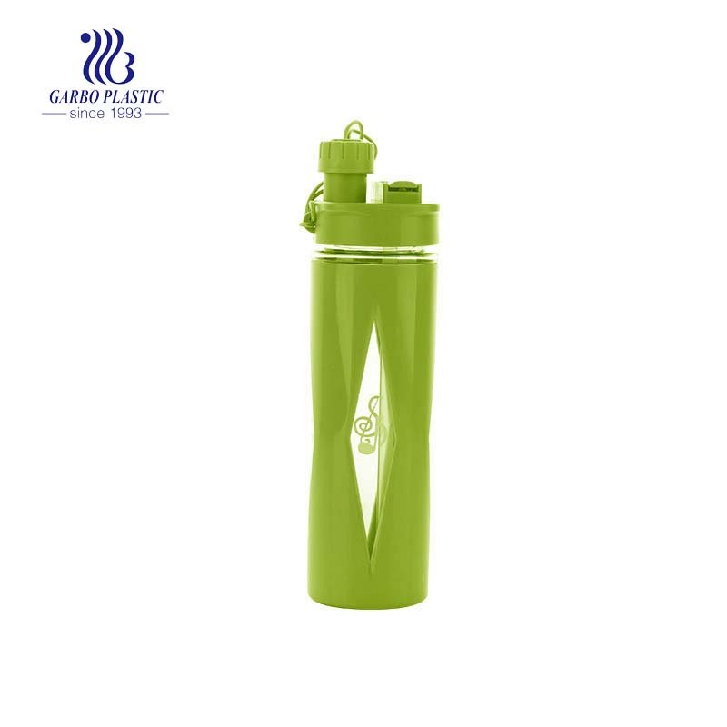 زجاجة مياه بلاستيكية جميلة محمولة خالية من BPA وخالية من 400 مل بمقبض سيليكون