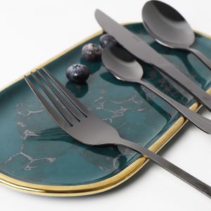 Read more about the article Garbo shoots behind the scenes of stainless steel cutlery