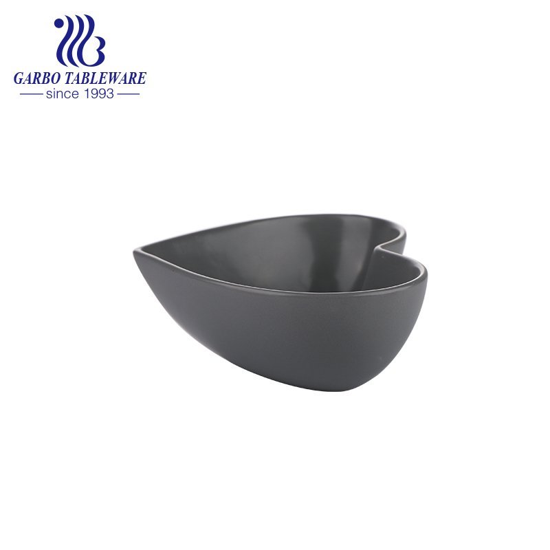 8.3 inch stoneware heart-shaped bowl for wedding decoration