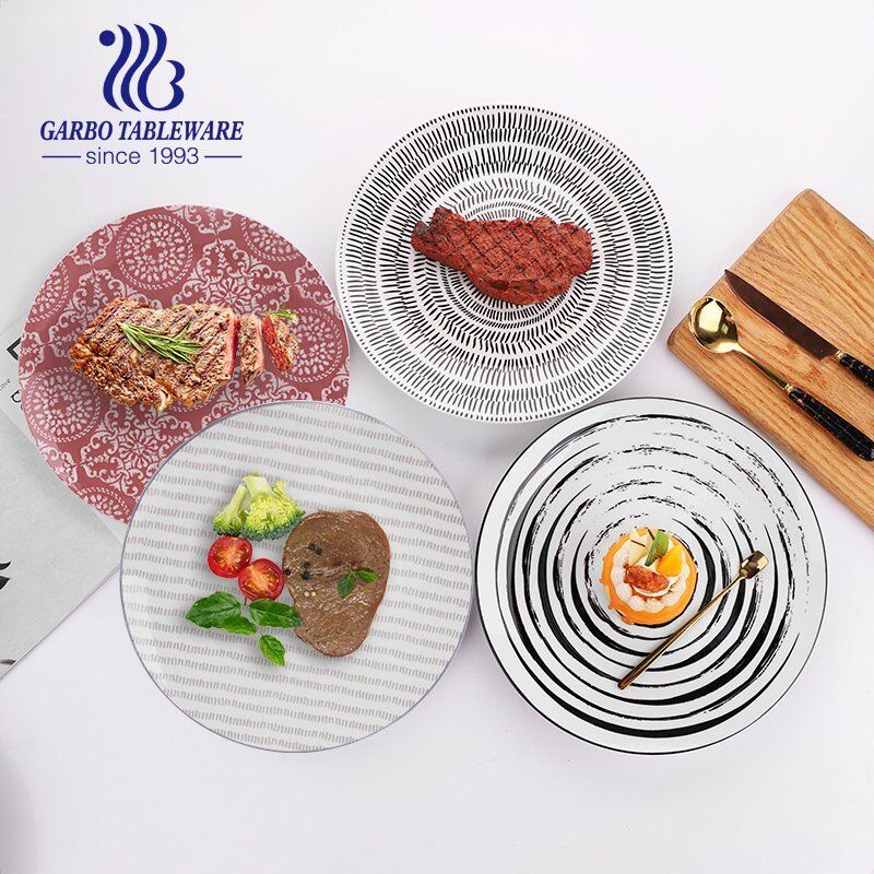 Pasta de bistec de gres redonda personalizada de diseño único OEM barata de fábrica de 10.5 pulgadas debajo de platos de cerámica planos vidriados para servir alimentos