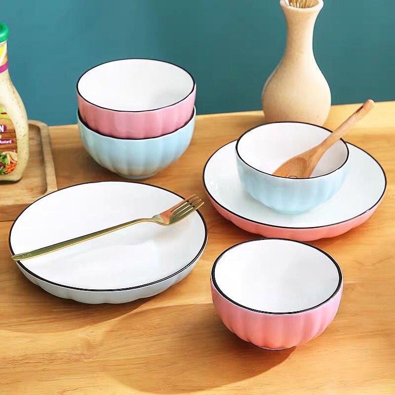The tips for how to choose ceramic dinnerware and how to use it for different food.