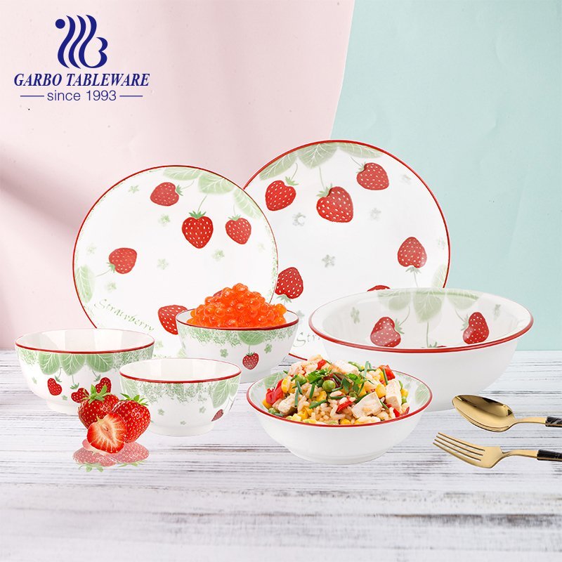 Wholesale fancy strawberry design European style home hotel serving royal porcelain dinnerware sets