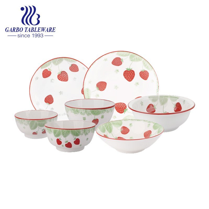 Wholesale fancy strawberry design European style home hotel serving royal porcelain dinnerware sets
