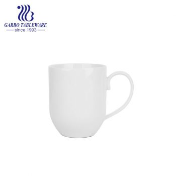 Klare glatte neue Bone China Keramik Wasserbecher 400ml benutzerdefinierte Logo-Druck Werbetrinkbecher gute Qualität Porzellan Getränkegeschirr für Shop