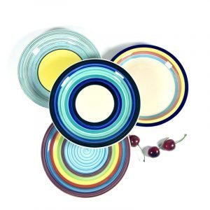 Read more about the article Comparison of ceramic hand-painted and underglaze craftsmanship