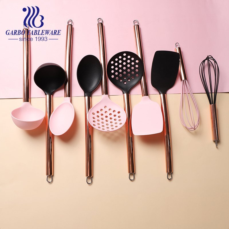 What’s the difference between kitchen utensils between nylon and silicone material?