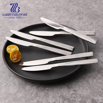 سكين عشاء من الفولاذ المقاوم للصدأ بسعر رخيص 9 بوصة مجموعة من 12 قطعة مناسبة للترقية