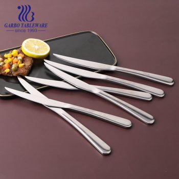 Cuchillo para cubiertos de metal al por mayor 430 Cuchillo de carne de acero inoxidable de 12 piezas con pulido de espejo alto