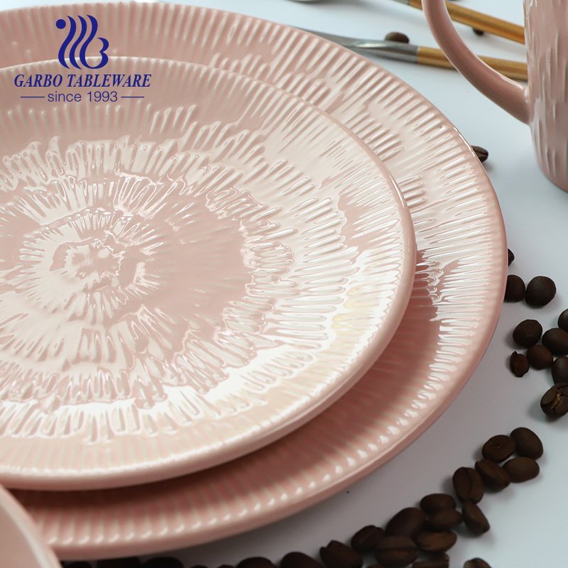 China factory hot-selling 20pcs tableware set for home hotel pink embossed royal ceramic dinner set